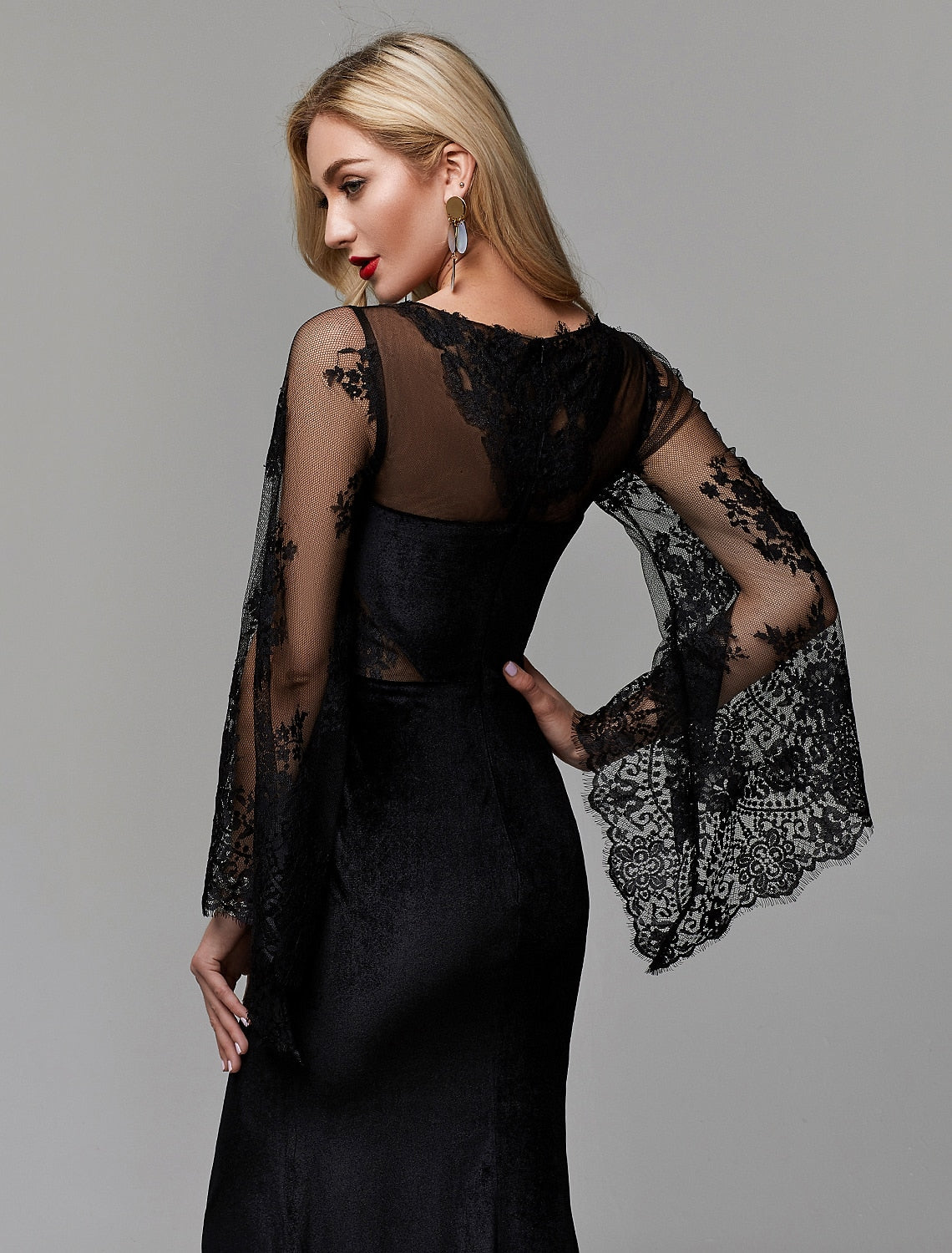 Sheath / Column Elegant Dress Wedding Guest Floor Length Long Sleeve Illusion Neck Lace