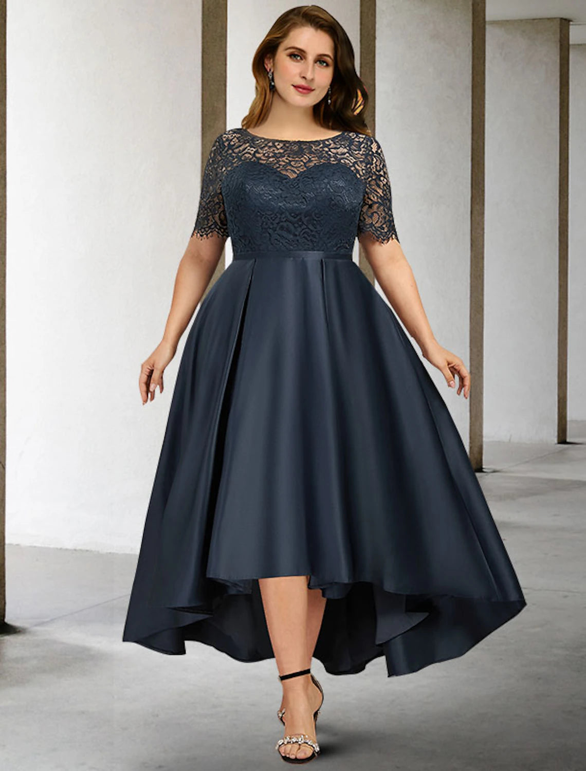 A-Line Mother of the Bride Dresses Plus Size Hide Belly Curve Elegant Dress Formal Asymmetrical Short Sleeve Jewel Neck Satin