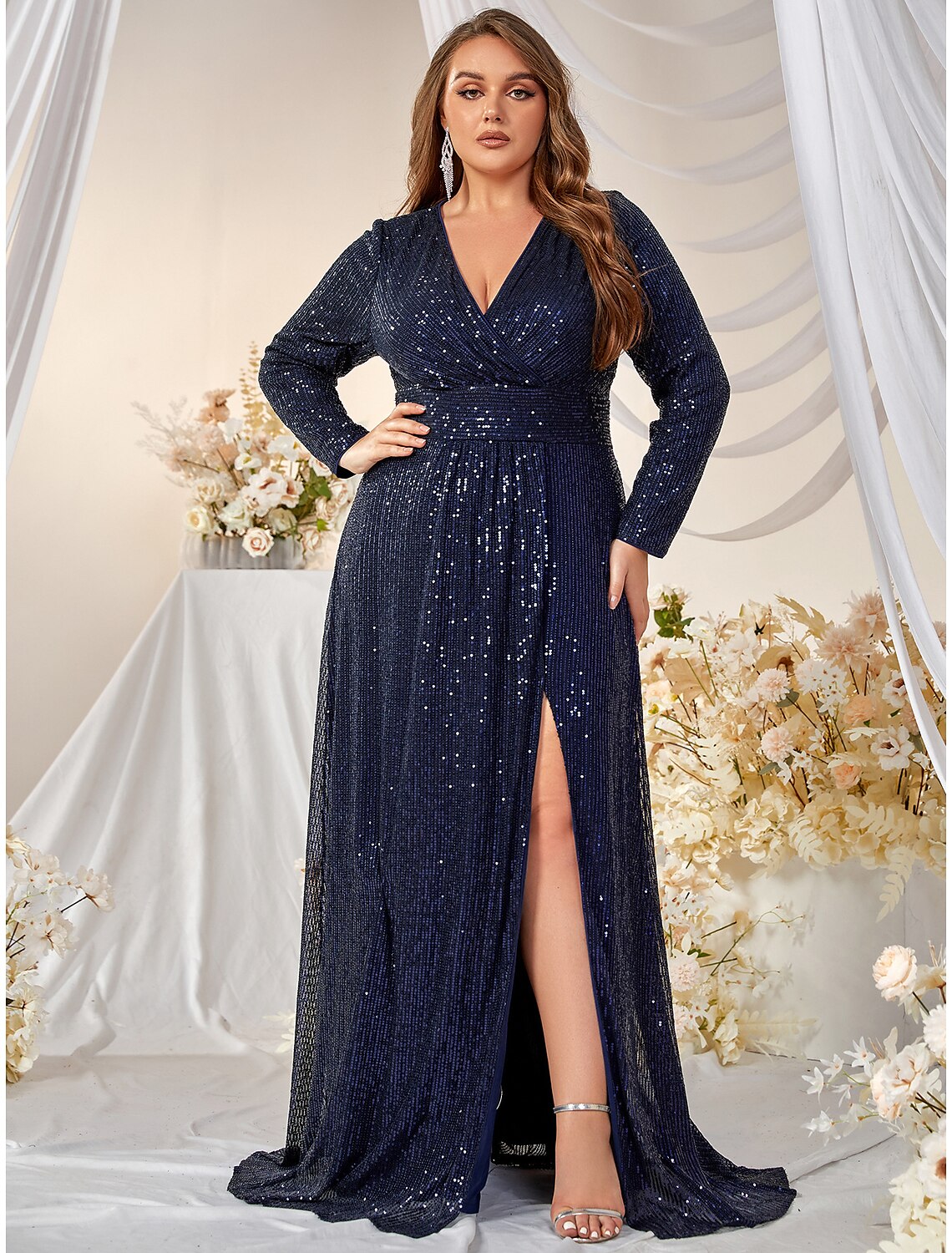 A-Line Evening Gown Plus Size Dress Formal Sweep / Brush Train Long Sleeve V Neck Polyester with Sequin